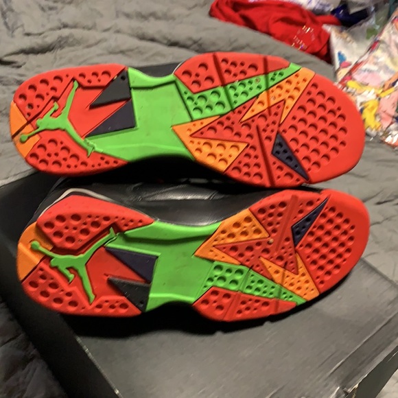 Shoes - Picture 5 of 7